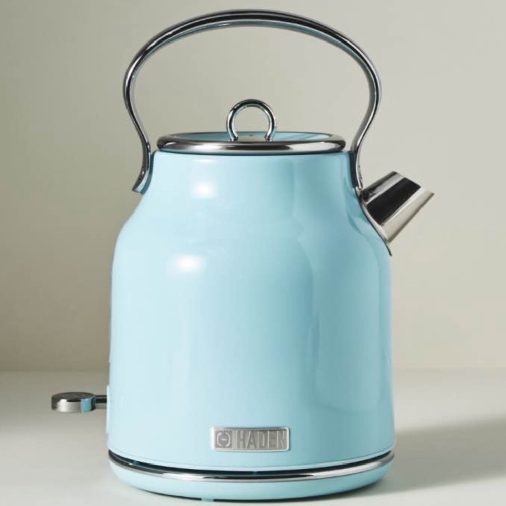 Hayden Turquoise Retro-Style Electric Kettle